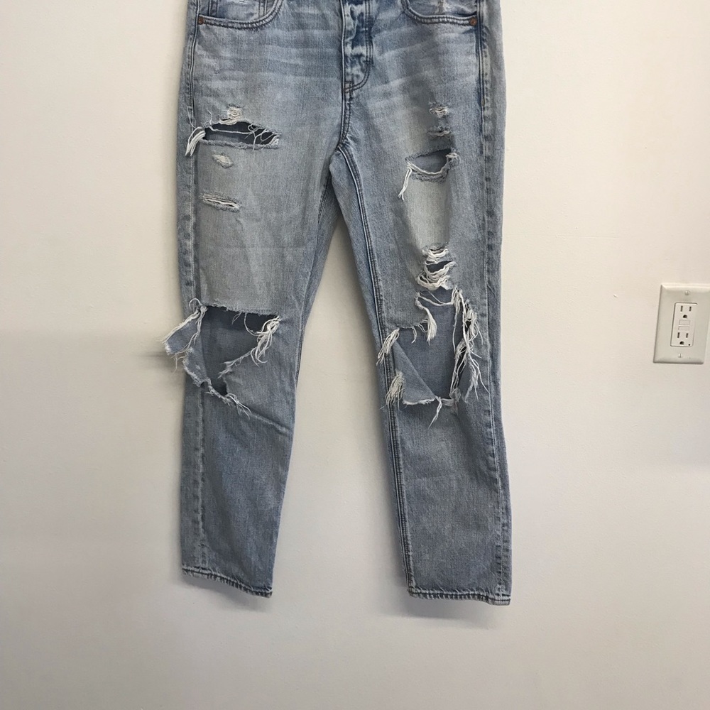 American Eagle Tom Girl Distressed Jeans Sz 8